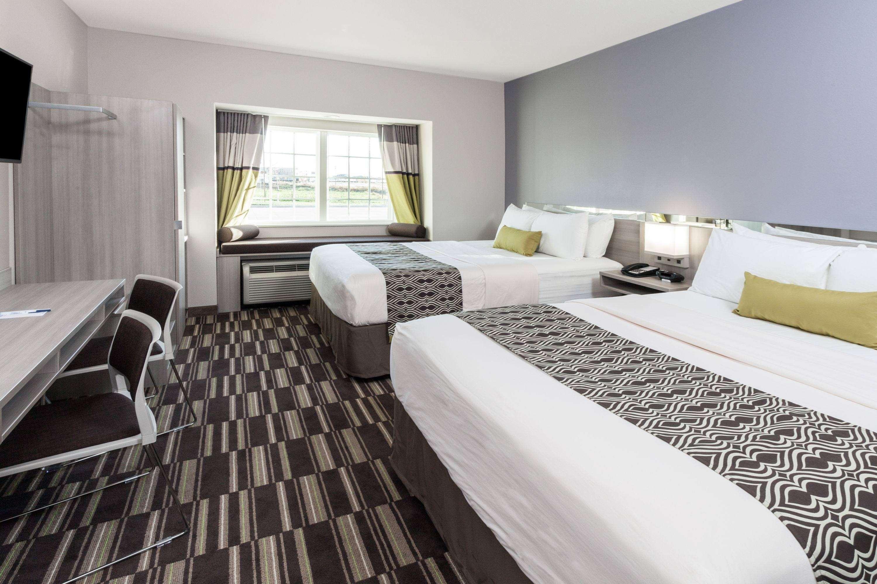 Microtel Inn & Suites By Wyndham West Fargo Near Medical Center Exterior photo
