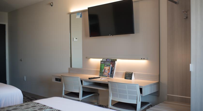 Microtel Inn & Suites By Wyndham West Fargo Near Medical Center Room photo